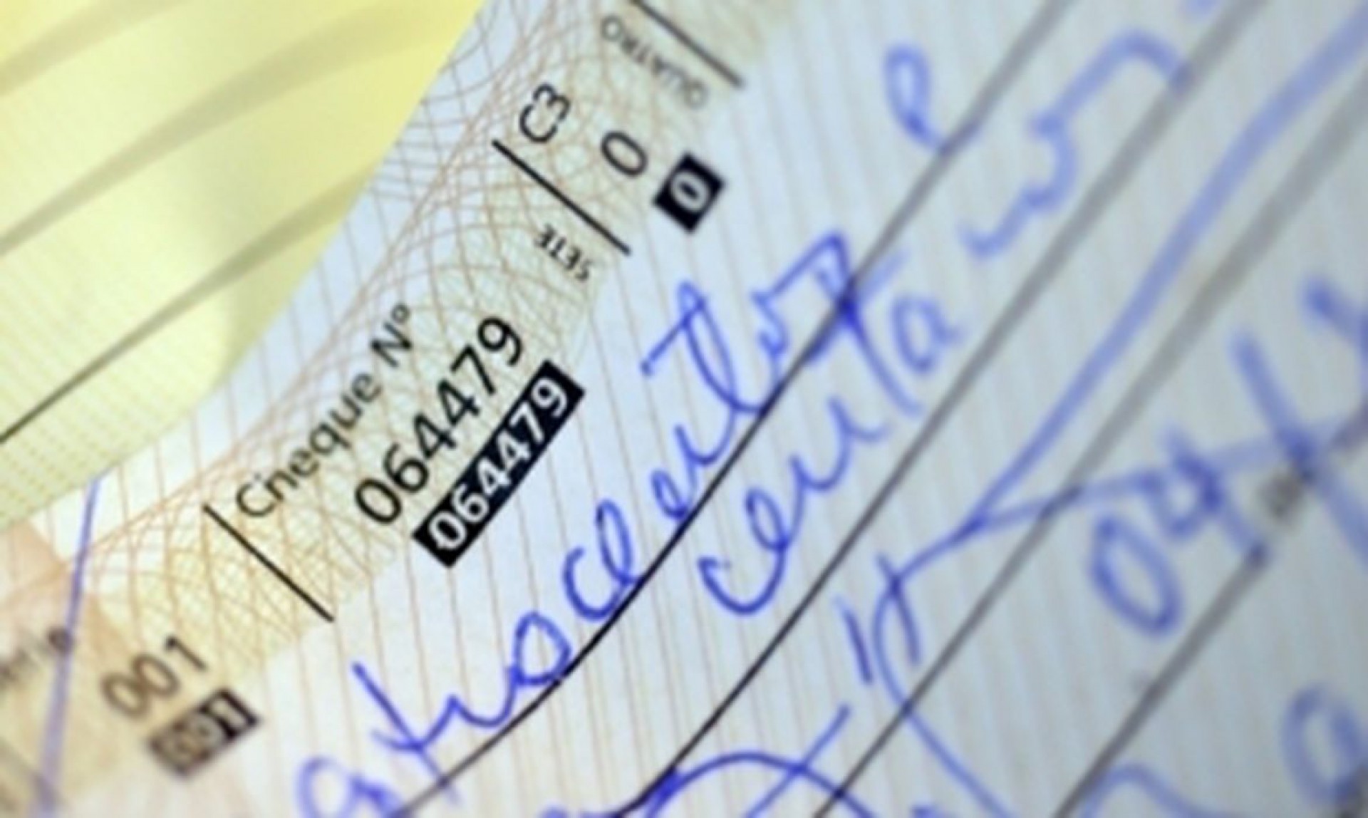 Uso de cheques no Brasil cai 93% desde 1995(Foto: )