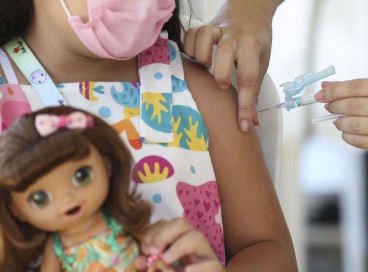 Em Juazeiro do Norte, no Ceará, a primeira etapa da vacinação contra a Covid-19 ocorre para crianças de 10 a 11 anos  
