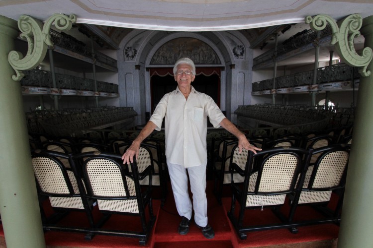 Hugo Bianchi cruza sua história com a do Theatro José de Alencar