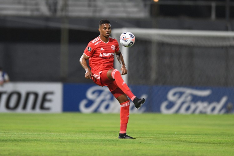Torcida do Ceará se manifestou nas redes contra a contratação de Lucas Ribeiro