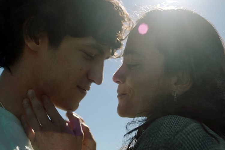 Filme Eduardo e M&ocirc;nica. 