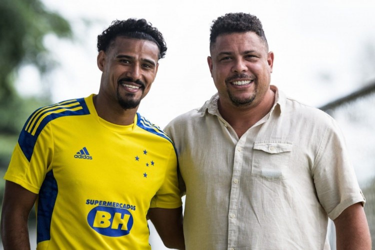 Cruzeiro oficializa contratação de Gabriel Dias