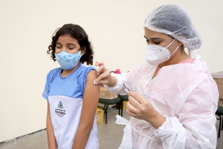 Vacinas aplicadas ser&atilde;o da marca Pfizer