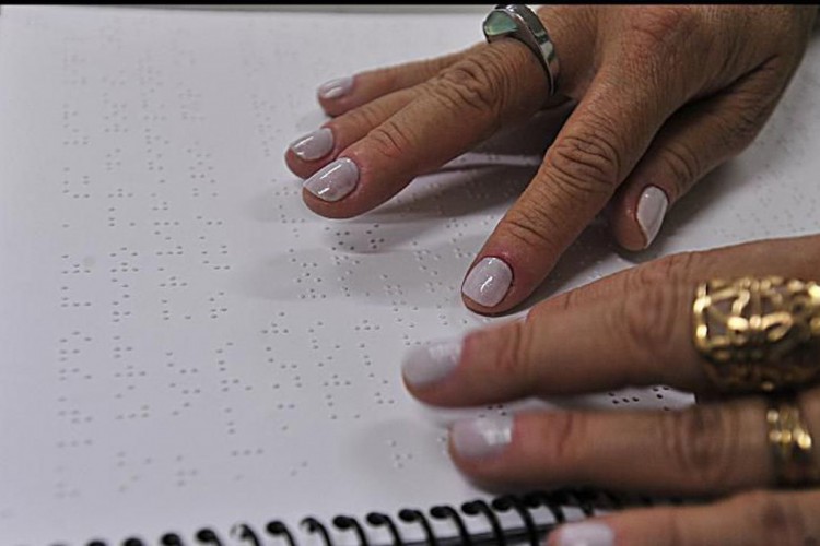 Ministério lança, em Niterói, Guia de Atividade Física em braile