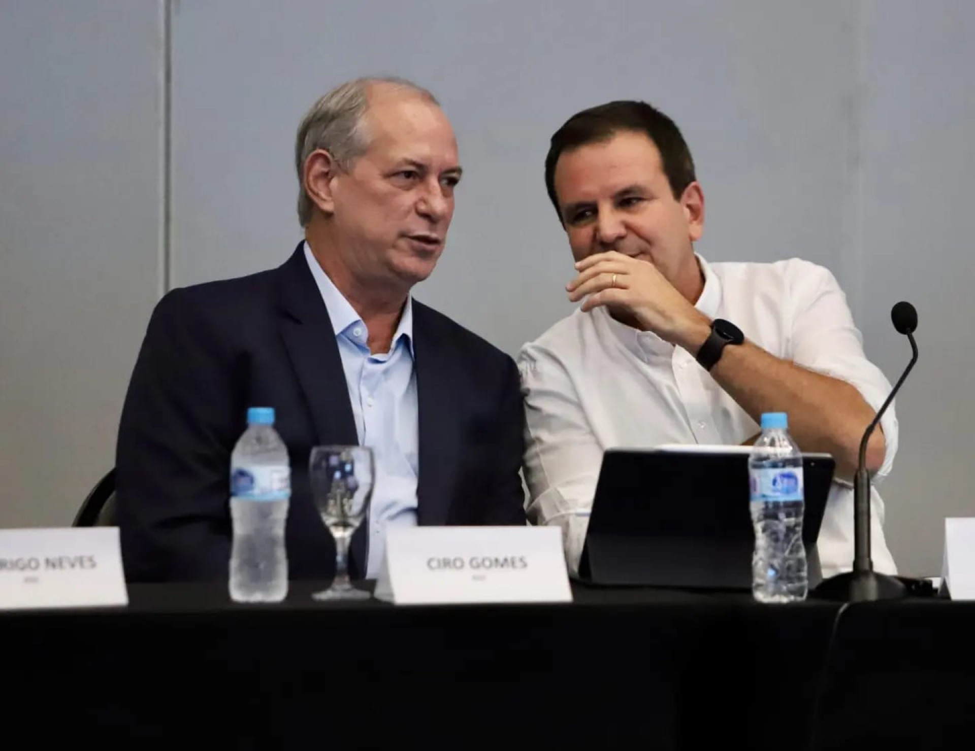 Ciro participou de encontro com Eduardo Paes no Rio (Foto: DIVULGAÇÃO)