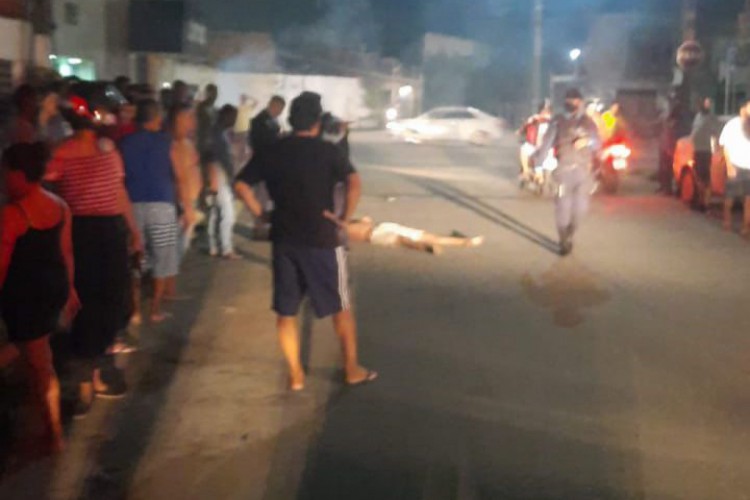 Moradores tentam linchar suspeitos de roubo no Conjunto Ceará 