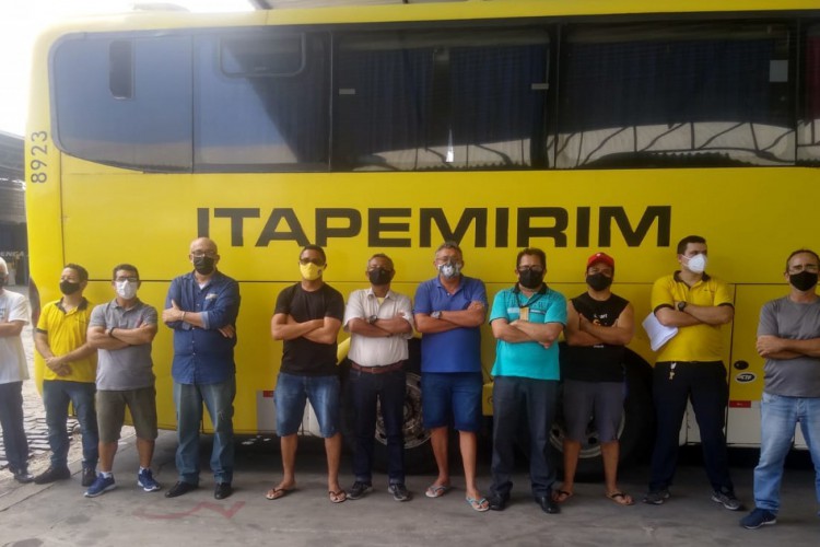 ￼Funcionários da Itapemirim paralisam atividades integralmente por tempo indeterminado como protesto aos atrasos recorrentes nos pagamentos de direitos trabalhistas (Foto: O POVO)