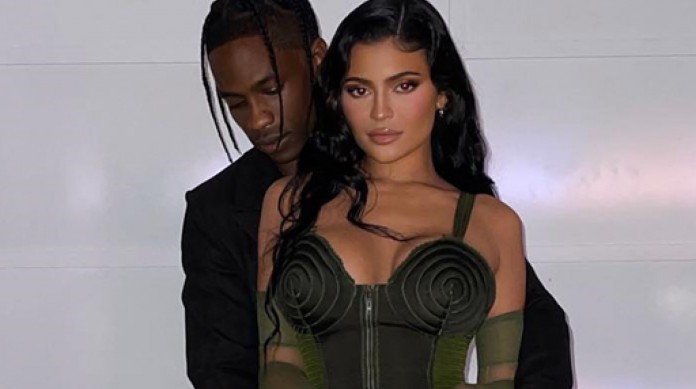 Kylie Jenner e Travis Scott divulgaram nome do segundo filho