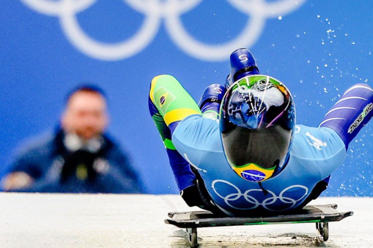 Após boa estreia, Nicole mira vaga na final do skeleton neste sábado