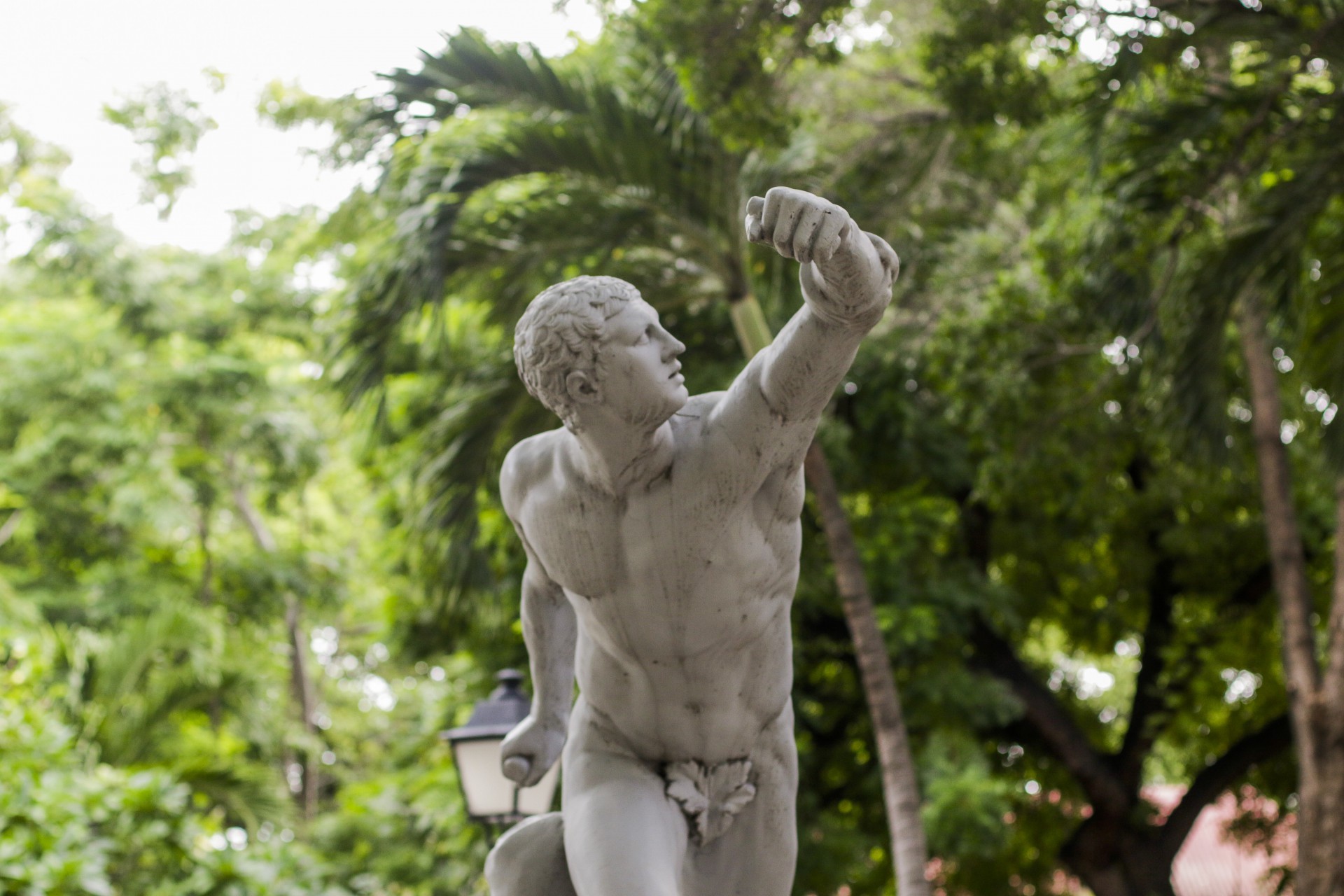 Pois o que a gente vai falar aqui é uma dica cultural, histórica e gastronômica: o Passeio Público! 