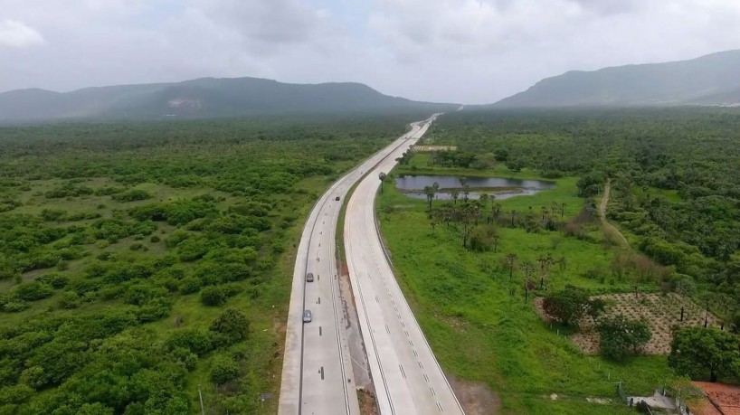 A interdição da BR-222 vai possibilitar o transporte de estruturas de concreto para a montagem de uma ponte rodoviária no local.