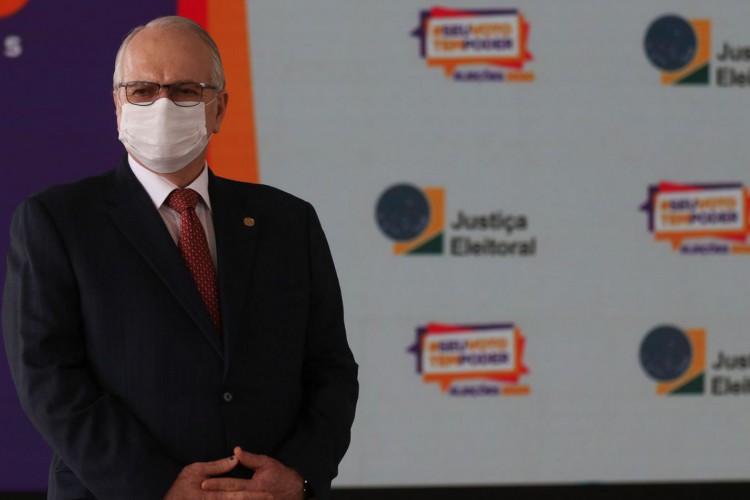 O Vice-presidente do TSE, ministro Edson Fachin , durante entrevista coletiva no Centro de Divulgação das Eleições (CDE 2020), após verificação da assinatura do sistema de totalização das Eleições 