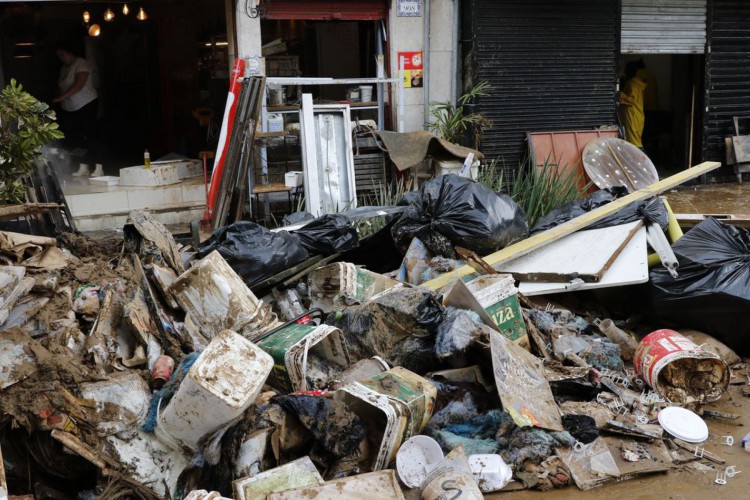 Com previsão de chuva forte, sirenes voltam a soar em Petrópolis