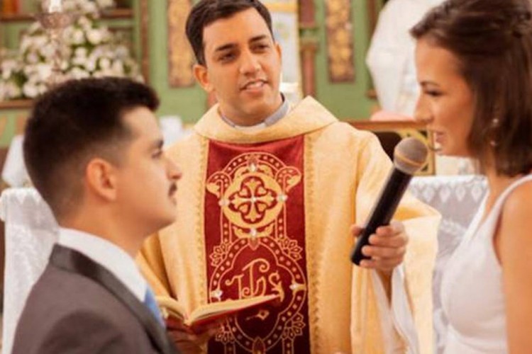 Casamento de Sara Walsh e Bernardo Albuquerque, celebrado pelo Padre Alan Rodrigues 