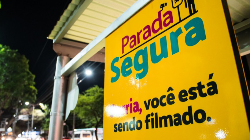 As paradas de ônibus de Fortaleza devem contar com videomonitoramento, acesso à rede Wi-fi e entrada USB para carregar celular