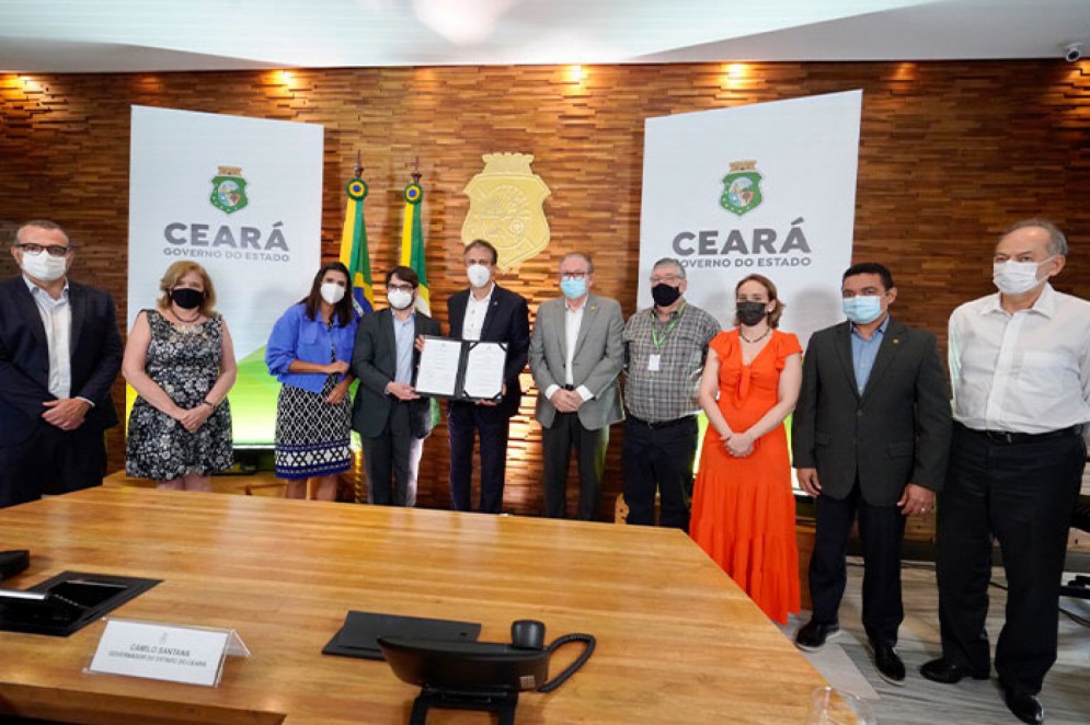 A AES Brasil foi a 14ª empresa a assinar protocolo de intenções para instalar uma planta de hidrogênio verde no hub que o Ceará constrói no Complexo do Pecém.(Foto: Carlos Gibaja / Governo do Ceará)