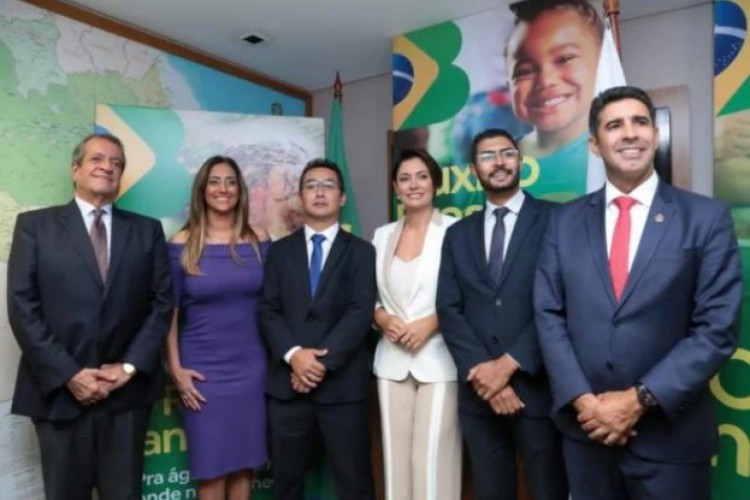 Irmãos e amiga de Michelle Bolsonaro assinam filiação no PL