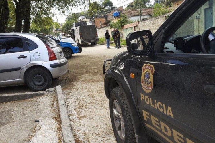 operação contra pornografia infantil no Rio. Essas fotos são da assessoria de imprensa da PF