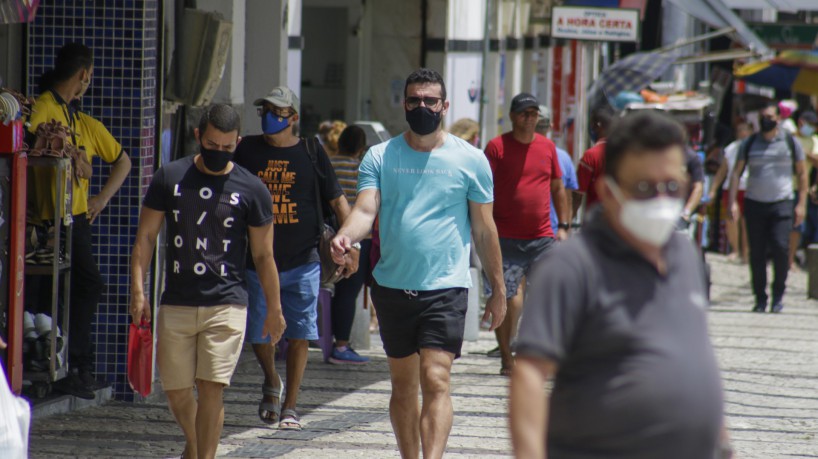 Boletim da Fiocruz informa que Ceará e mais 14 estados têm aumento de casos de Covid...