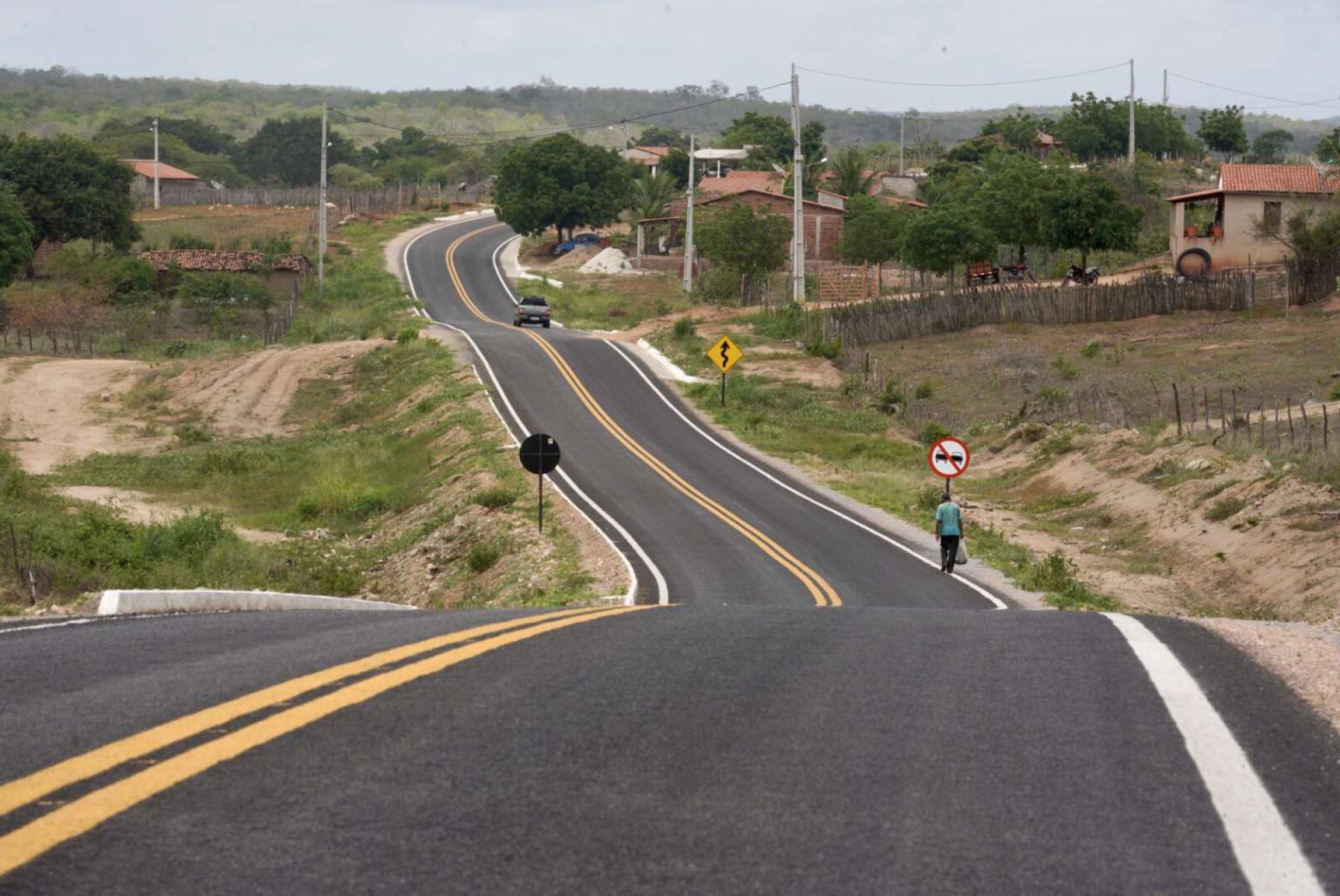 ￼FINANCIAMENTO internacional vai para novo pacote de investimento na malha rodoviária estadual (Foto: Governo do Ceará/Carlos Gibaja)