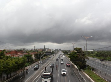 Começo do domingo foi de pouca chuva no Ceará 