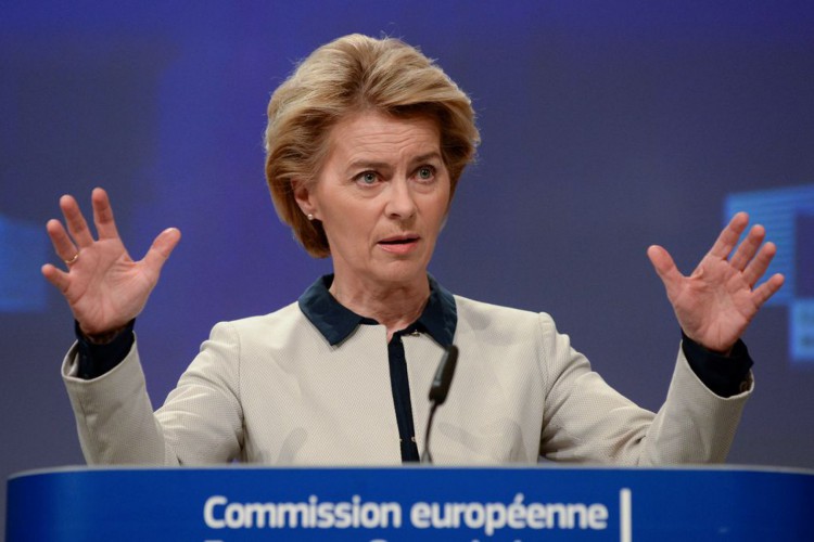 União Europeia anuncia fechamento do espaço aéreo a aviões russos 