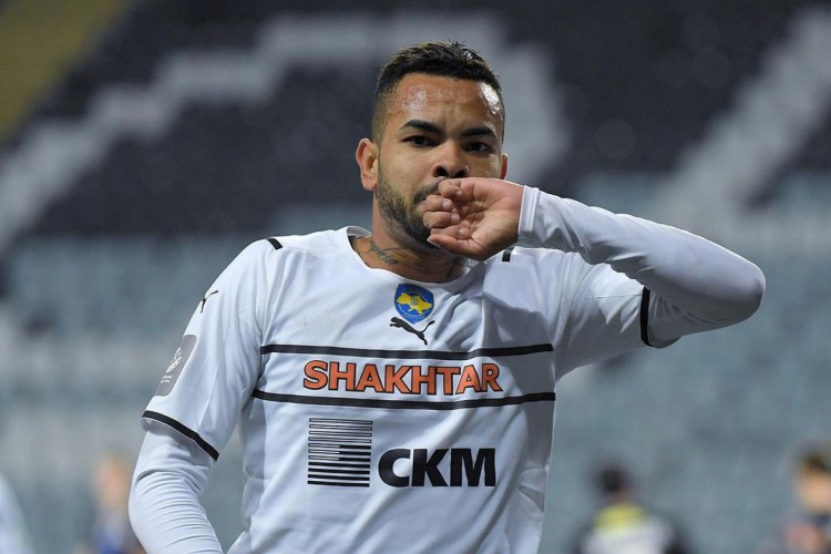 Dentinho é o novo reforço do Alvinegro para 2022 