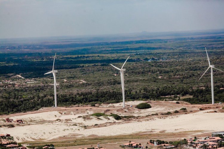 Dono de empresa de energia eólica lidera lista de bilionários no Ceará