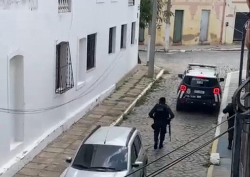 Perseguição, tiroteio, apreensão e três capturados em Santana do Acaraú 