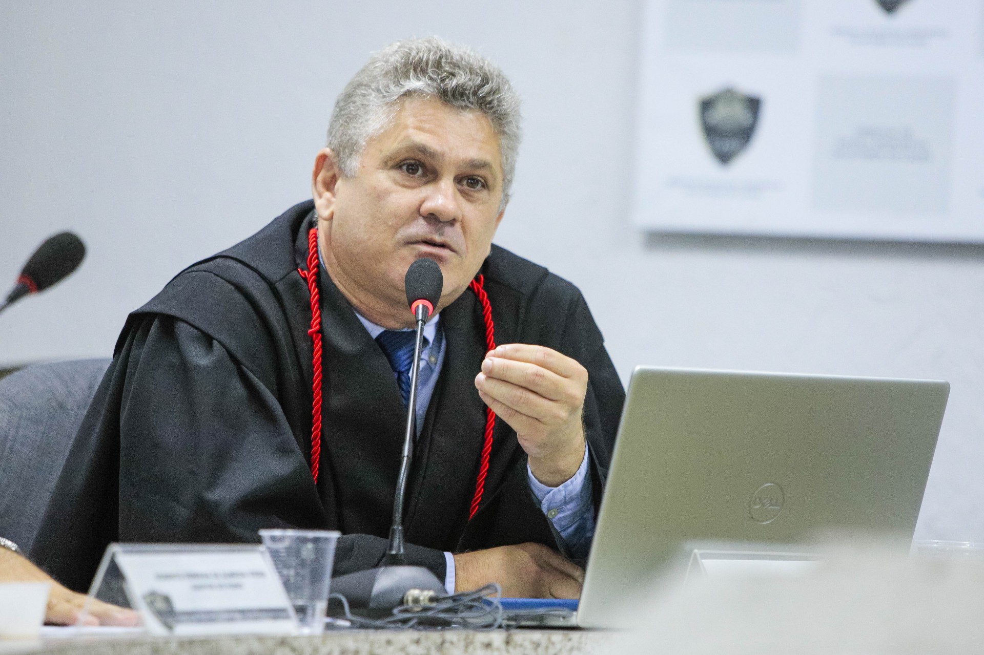 Relator Luciano Bezerra solicitou retirada de pauta do processo (Foto: FCO FONTENELE)