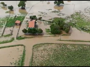 Imagem aérea da na zona rural de Várzea Alegre após rompimento de barragem no sábado passado, 12 