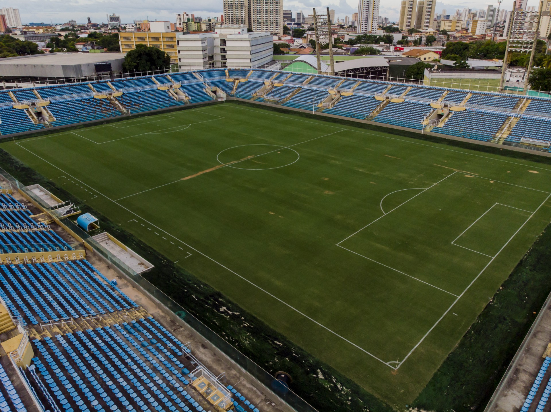 Estádio Presidente Vargas pode ser a nova casa do Ceará na Série A  (Foto: Aurelio Alves)