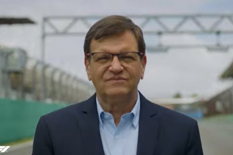 S&eacute;rgio Maur&iacute;cio &eacute; o narrador das transmiss&otilde;es oficiais da F&oacute;rmula 1 no Brasil, pela TV Bandeirantes 