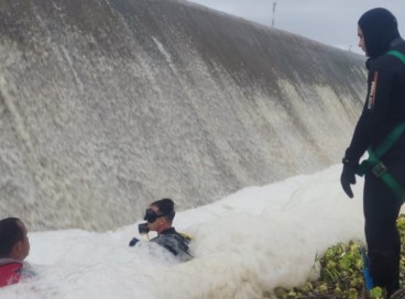 Corpo de Bombeiros atua em resgate de corpo de homem que se afogou ao tentar atravessar barragem no município de Saboeiro.  