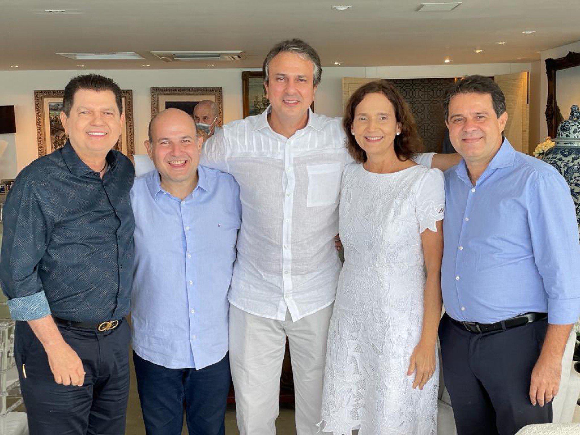Em março, Camilo tirou foto com os pré-candidatos do PDT ao governo (Foto: Divulgação )