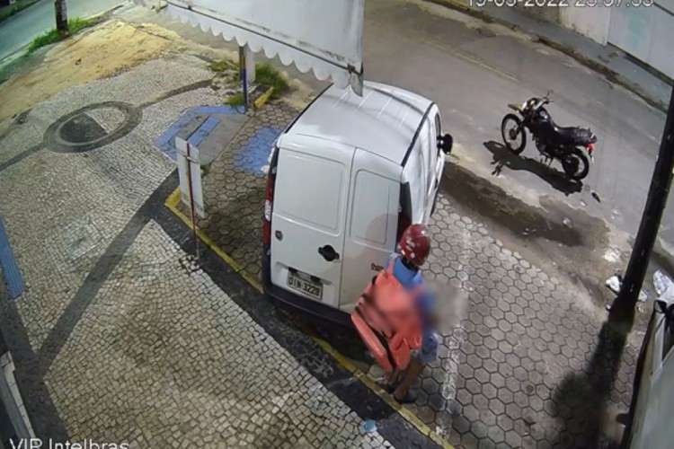 Homem foi identificado a partir das imagens das câmeras de segurança