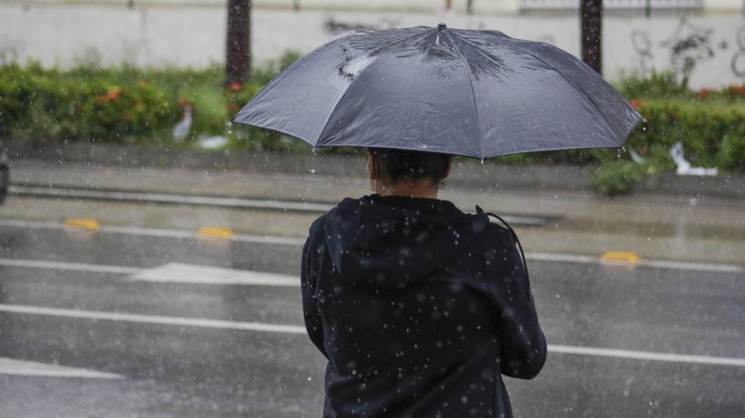 Imagem de apoio ilustrativo: chuvas são causadas por áreas de instabilidade provenientes do oceano e atuação de efeitos locais