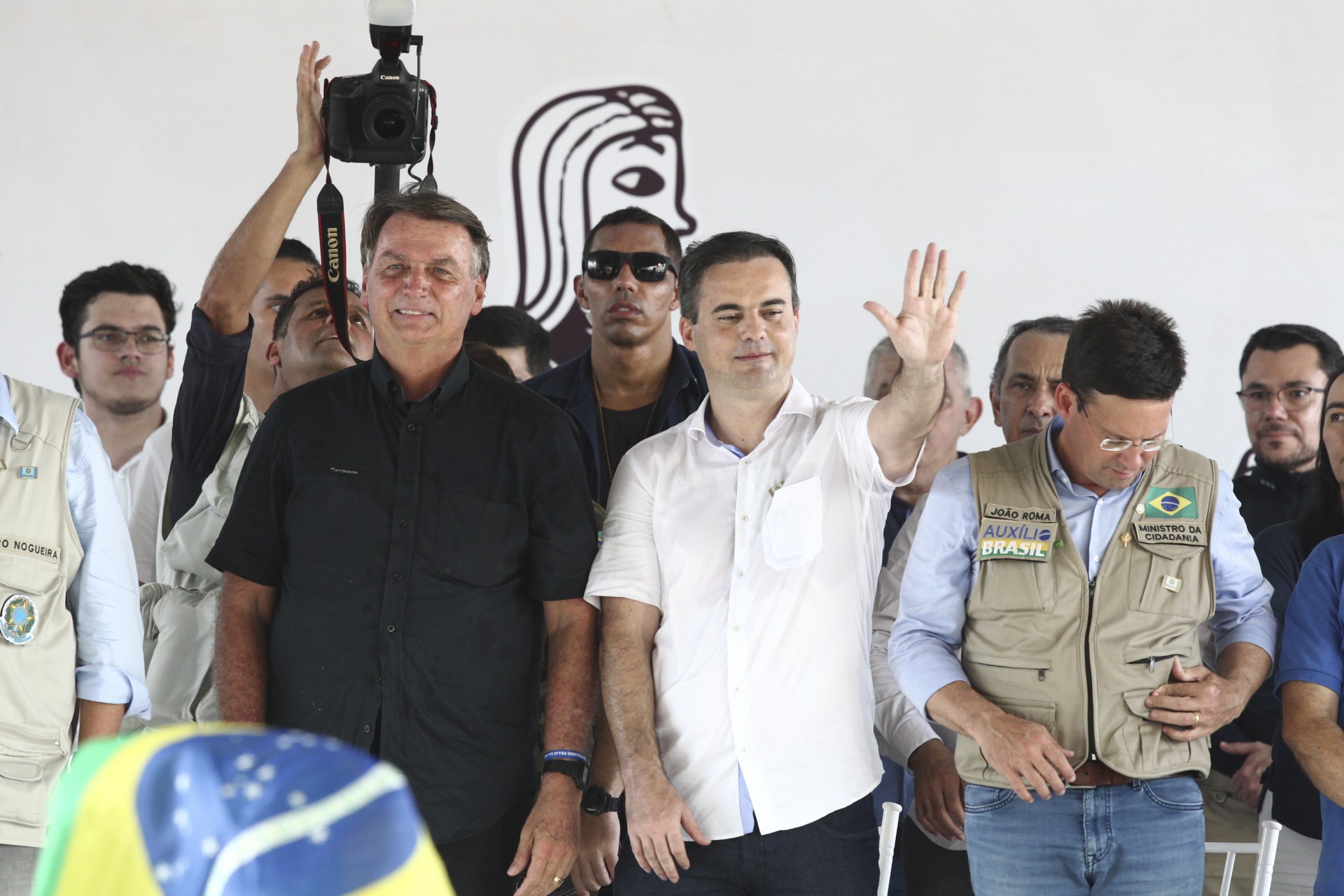 ￼WAGNER foi figura presente ao lado de Bolsonaro nas últimas passagens do presidente pelo Ceará (Foto: Fabio Lima)
