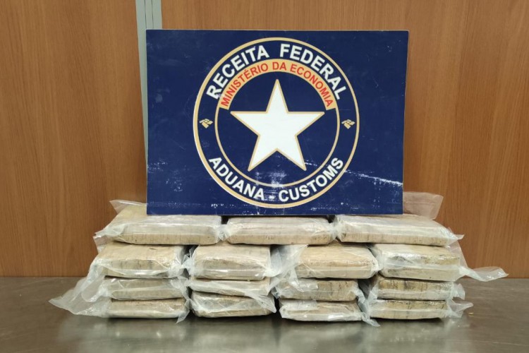 Imagem de apoio ilustrativo: Receita Federal apreende droga enviada via agência dos Correios, em Fortaleza