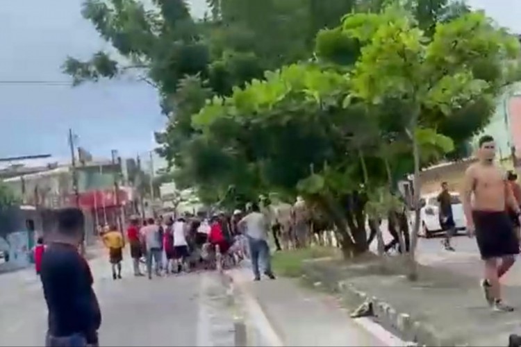 Vídeo flagrou a ação no bairro Jardim Guanabara 