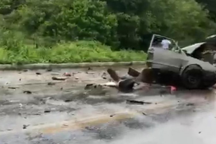 Grave acidente deixou cinco mortos na BR-222 