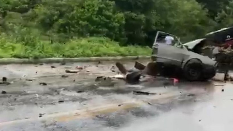 Grave acidente deixou cinco mortos na BR-222 (foto: reprodução)