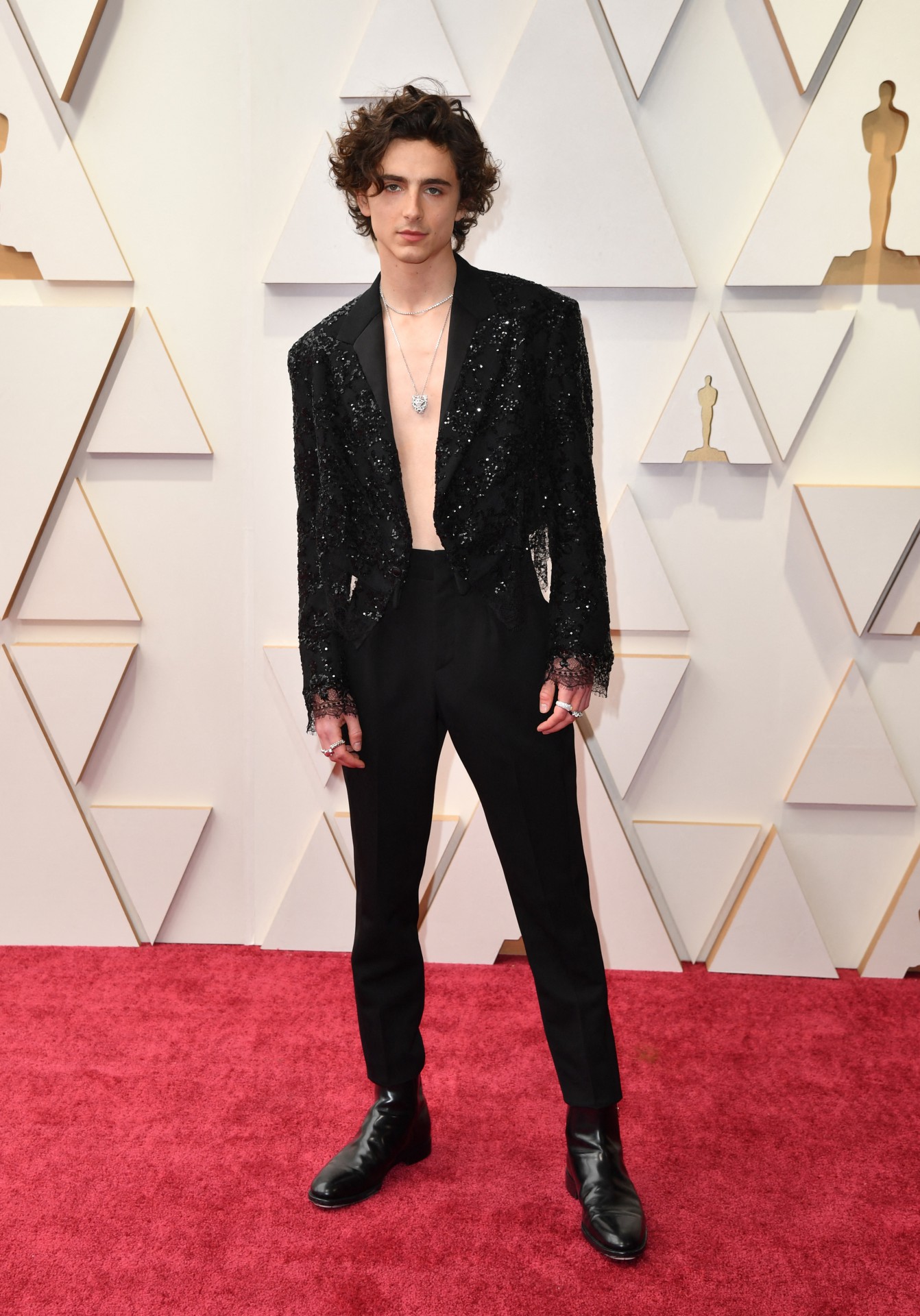 Timothée Chalamet ousa no Oscar 2022 