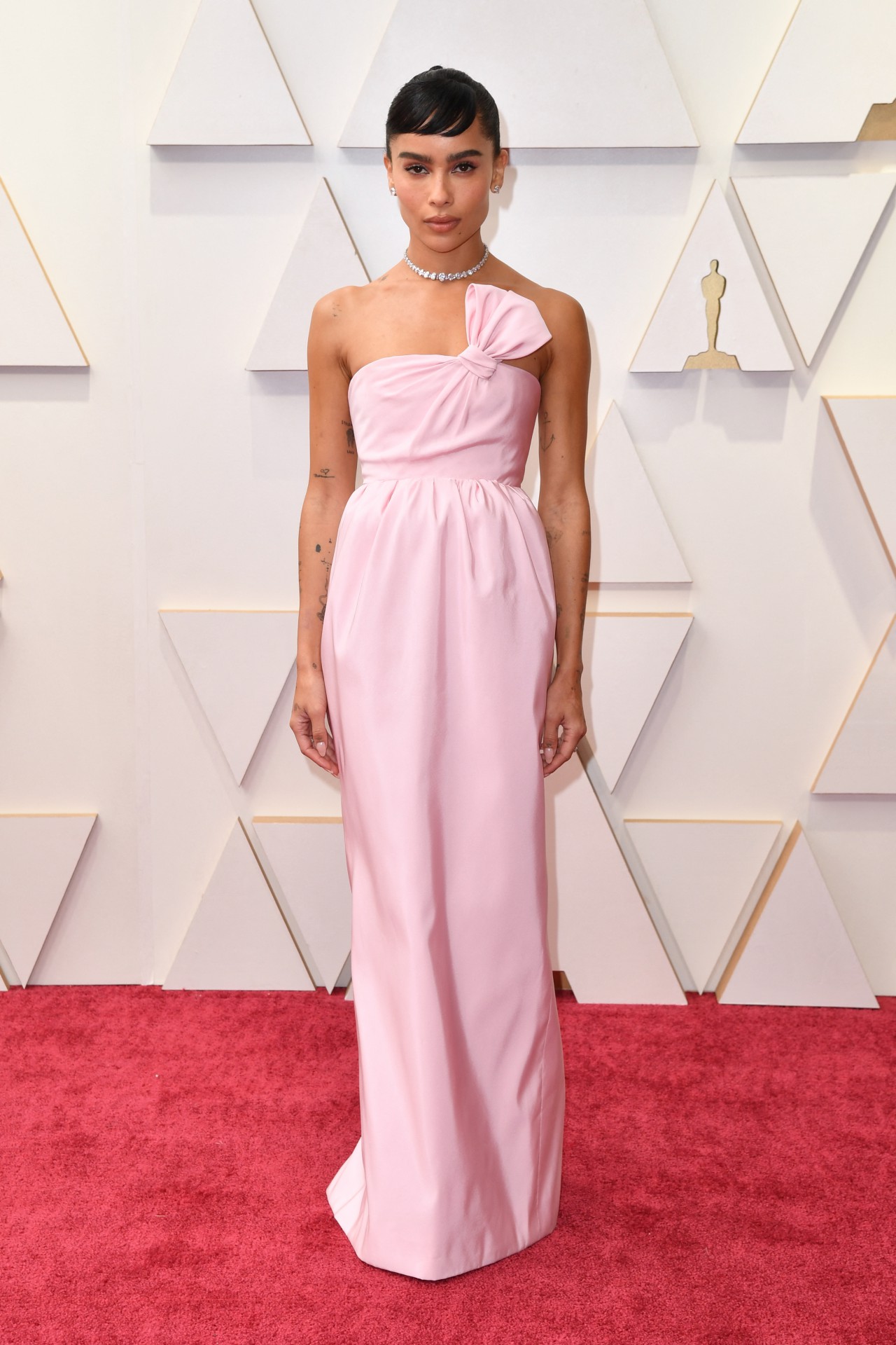 Zoë Kravitz no tapete vermelho do Oscar 2022