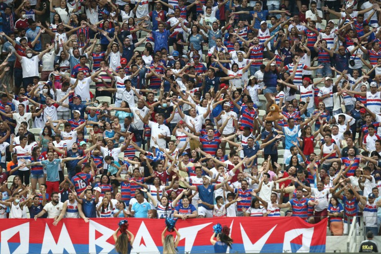 FORTALEZA,CE, BRASIL, 26.03.2022: Torcida do Fortaleza. Jogo pela semi-final da copa do nordeste, Fortaleza vs Nautico, arena Castelão.    (Fotos: Fabio Lima/O POVO).