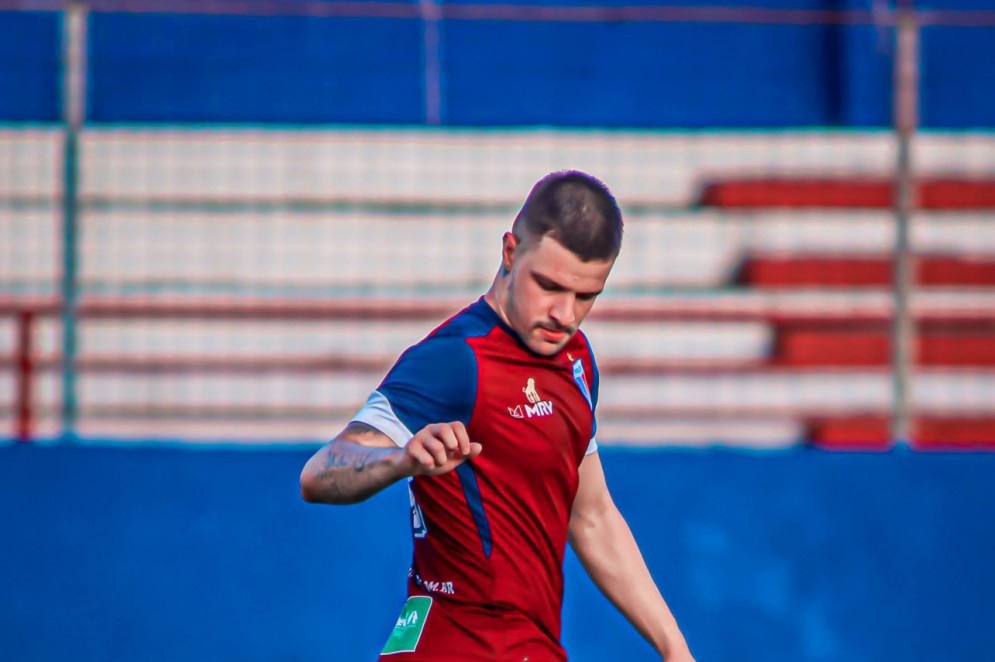 Kayzer é o favorito para ocupar a vaga no ataque tricolor (Foto: Karim Georges/Fortaleza EC)