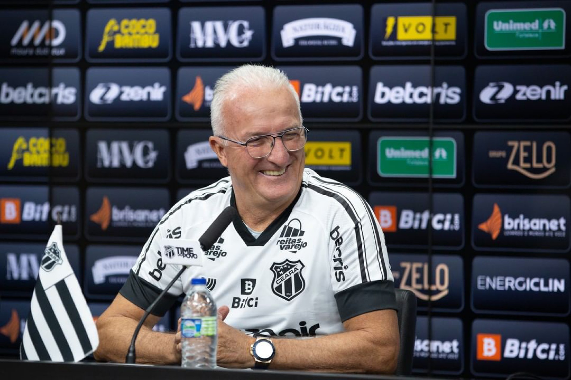 Dorival Junior em coletiva de apresentação no Ceará  (Foto: Felipe Santos / Ceará SC)