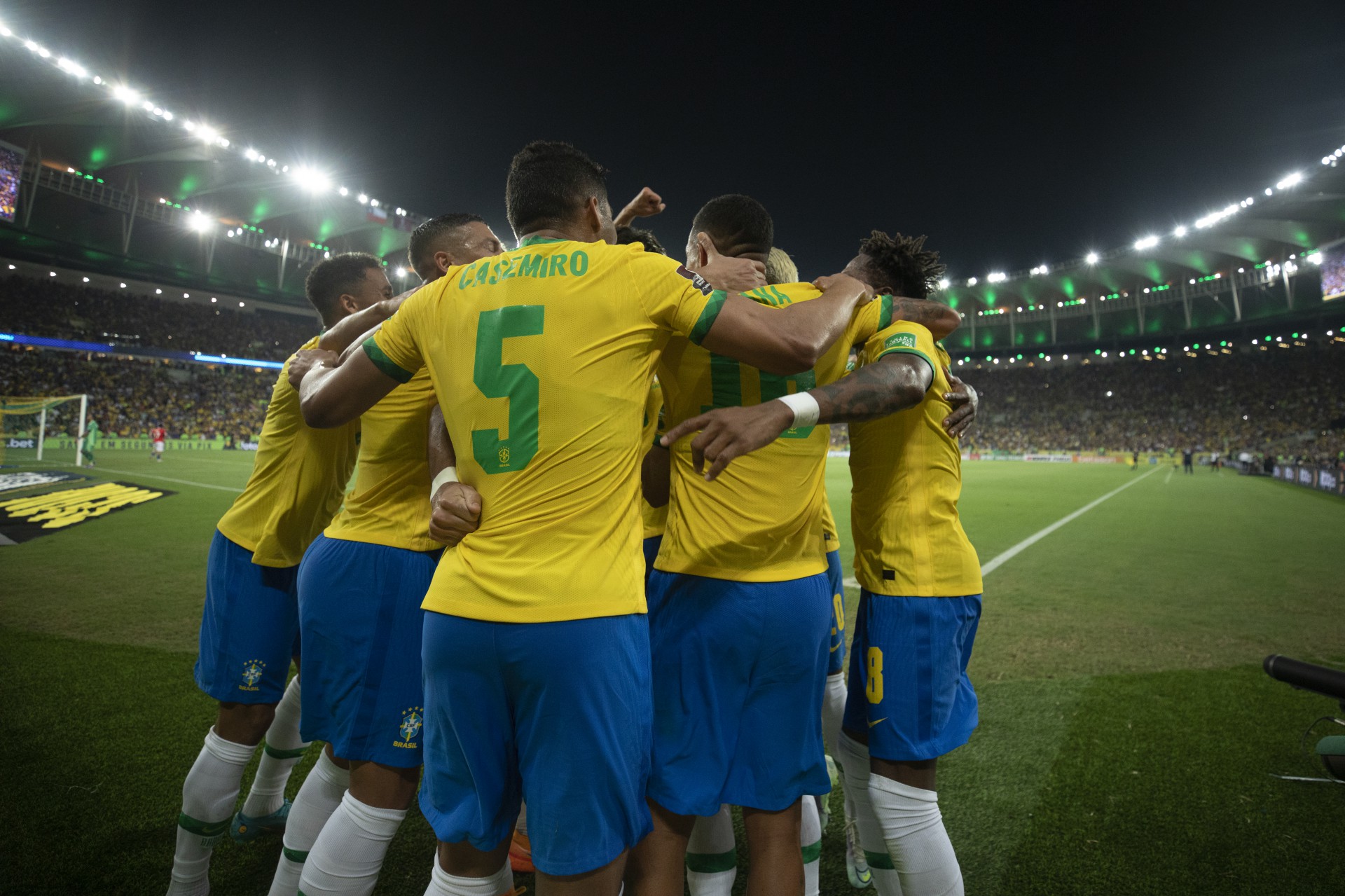 Mas a facilidade chegou só há pouco tempo na vida dos apaixonados pelo maior esporte do mundo: o futebol.