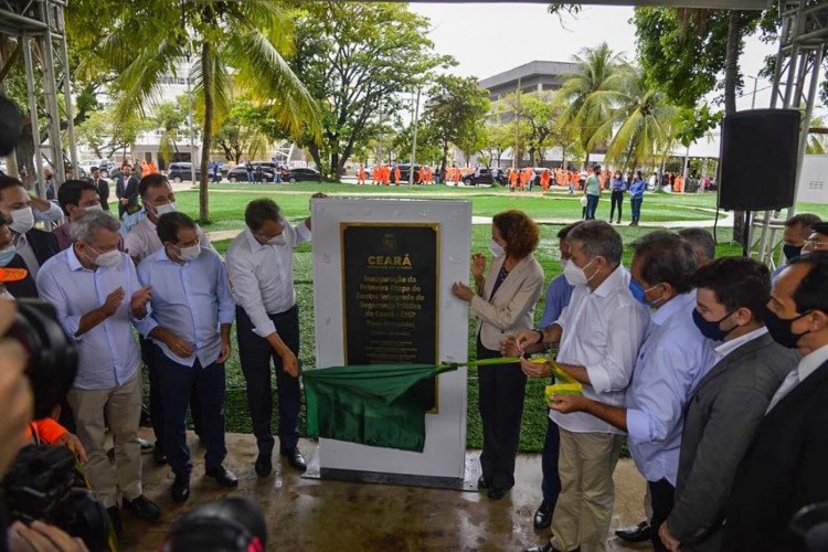 Camilo Santana e Izolda Cela inauguram o Centro Integrado de Segurança Pública do Ceará (CISP).