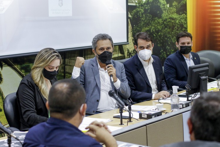 FORTALEZA, CE, BRASIL, 05.04.2022: CPI do Motim ouviu hoje a primeira testemunha, policial e presidente da APS, Cleyber Barbosa Araújo, na Assembleia Legislativa (Foto:Thais Mesquita/OPOVO)(Foto: Thais Mesquita)